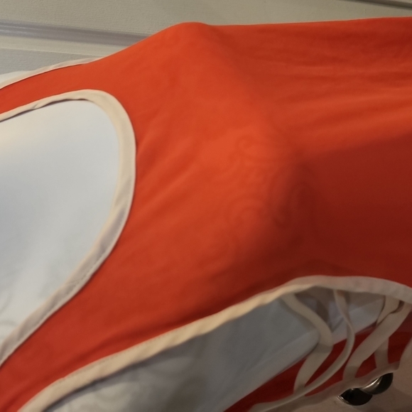 EUC!!! Sheer Side Cutout Droptail Tank 100% Polyester - Picture 4 of 5